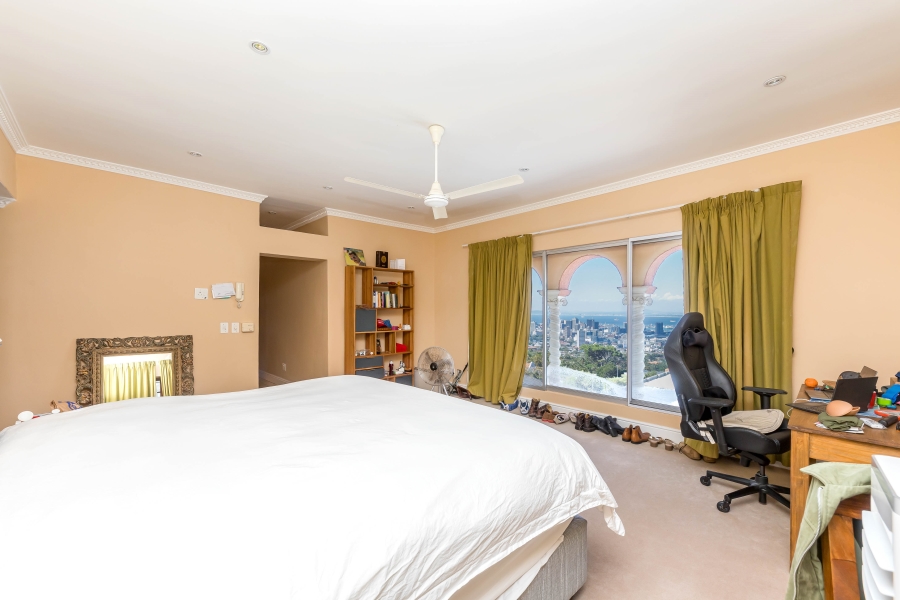 4 Bedroom Property for Sale in Oranjezicht Western Cape